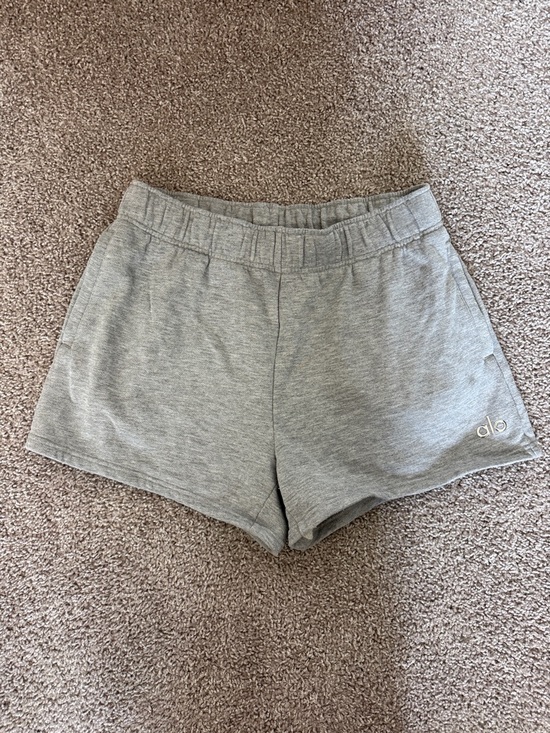 ALO Yoga Pants - ALO Yoga Accolade Shorts